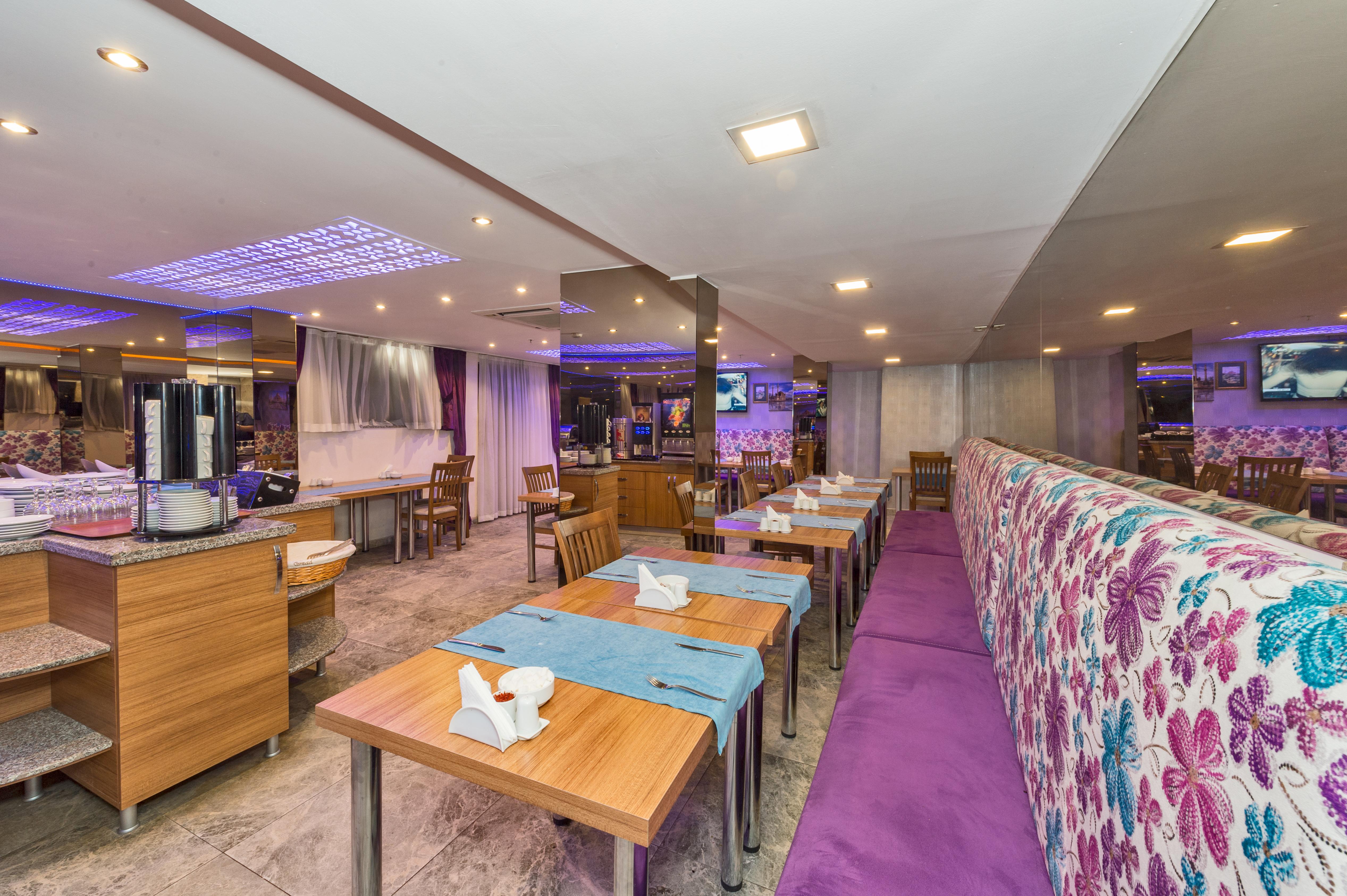 Hotel Grand Pamir